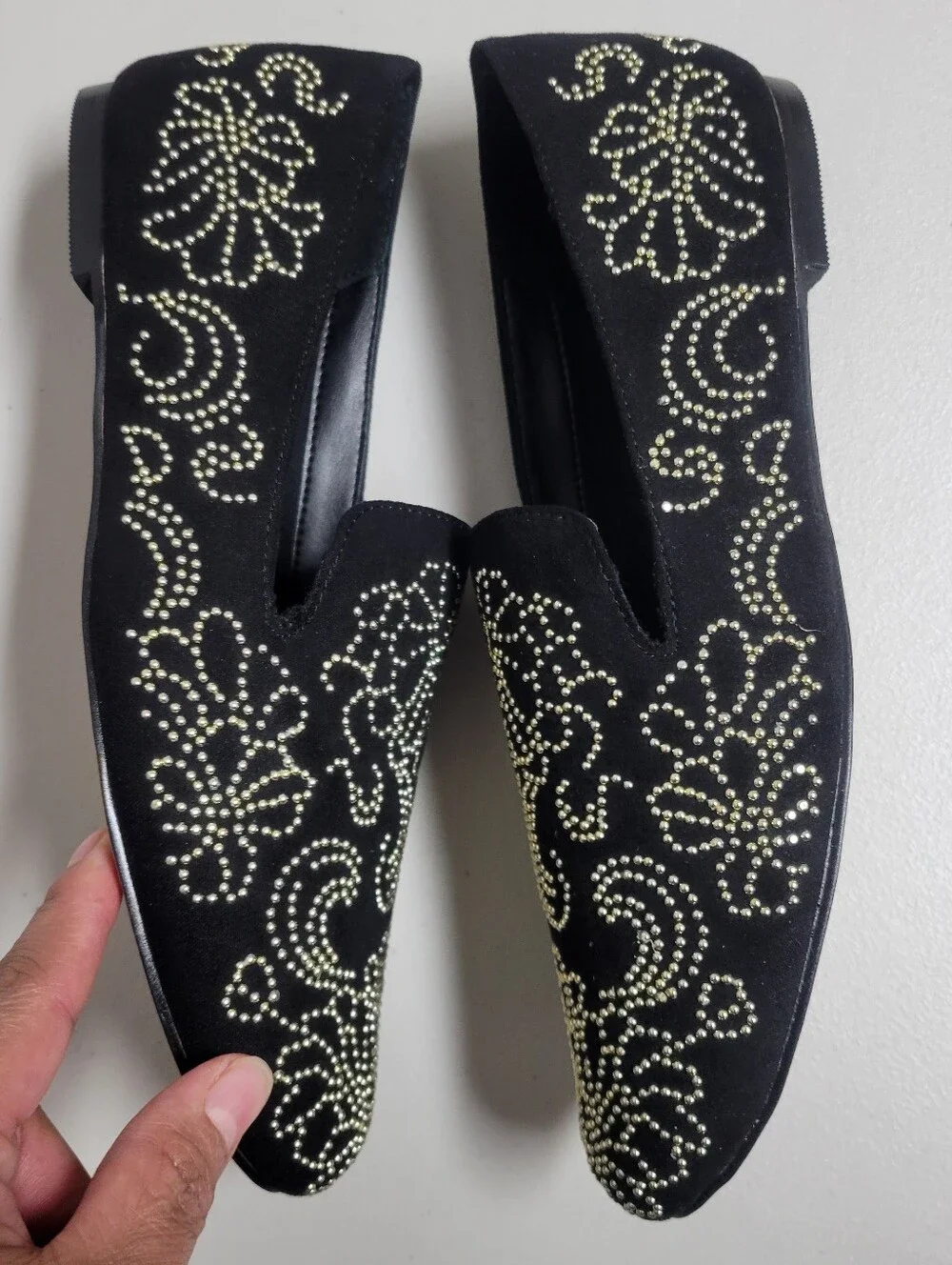 Chicos NWOT Embillished Black Loafers With Gold Beading size 6.5.
